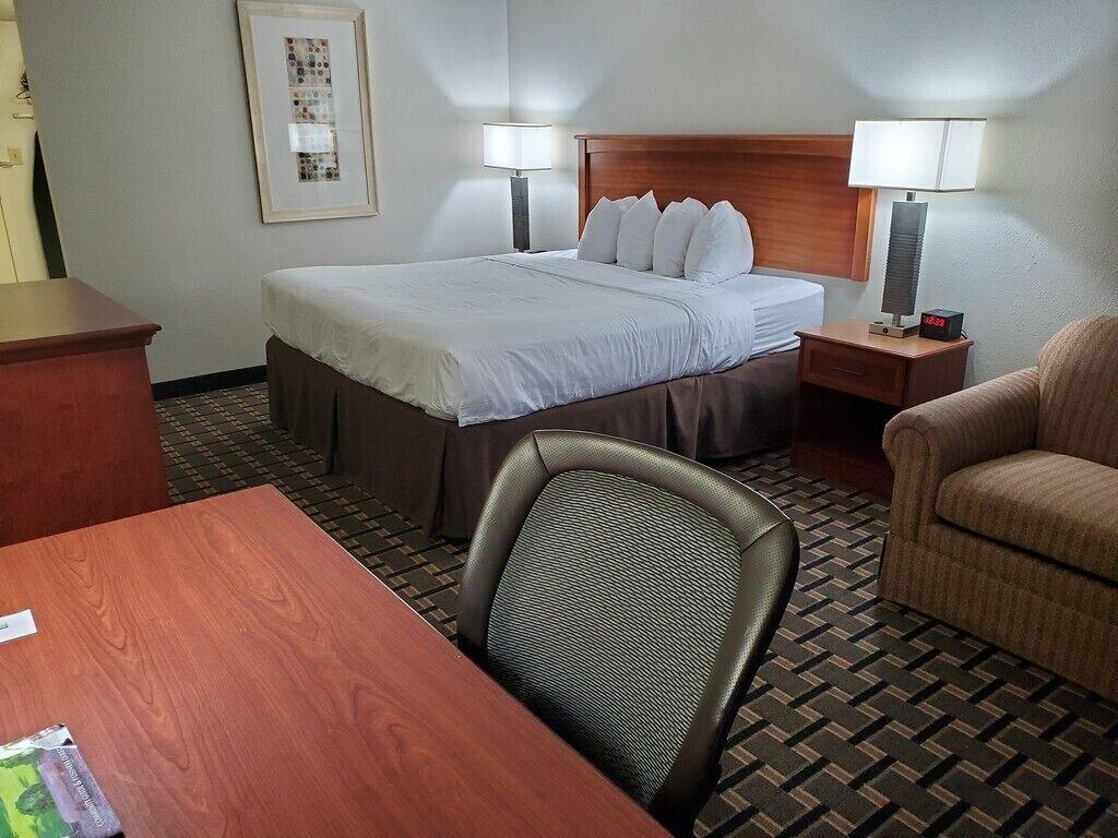 C3 Hotel And Convention Center Hastings Ngoại thất bức ảnh